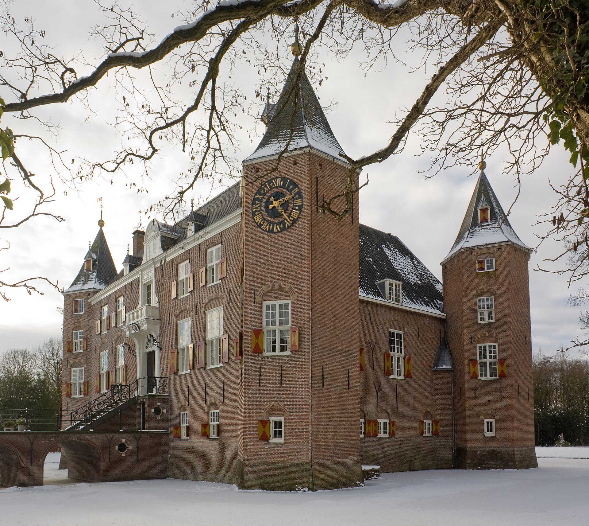 Kasteel de Nederhorst op de foto in het sneeuw